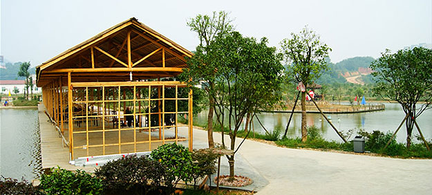 “擁抱自然，放飛夢想”——綠之韻集團(tuán)組織全體員工開展2014年度春季郊游活動