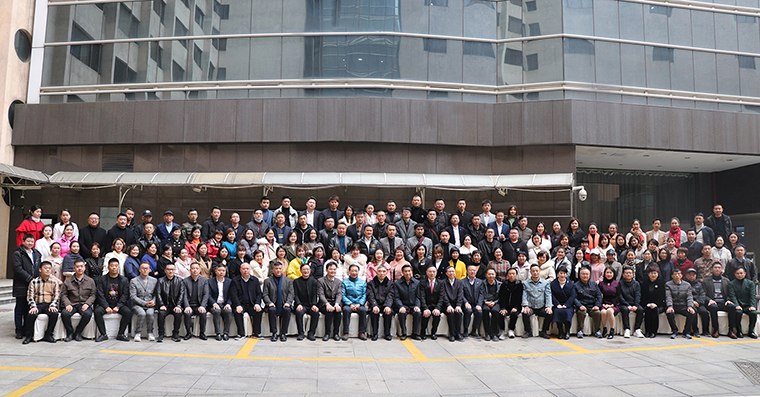 胡國(guó)安董事長(zhǎng)當(dāng)選湖南省化妝品經(jīng)營(yíng)行業(yè)協(xié)會(huì)名譽(yù)會(huì)長(zhǎng)