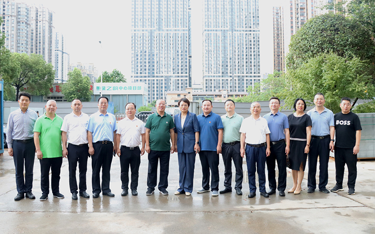 益陽(yáng)市人民政府副市長(zhǎng)羅曉皓一行蒞臨綠之韻中心走訪調(diào)研