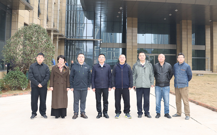 長沙市人大常委會(huì)副主任李偉群一行蒞臨綠之韻中心調(diào)研